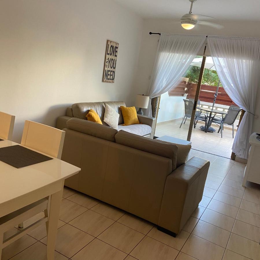 1 bedroom garden flat, sleeps 4 Paphos Exterior foto